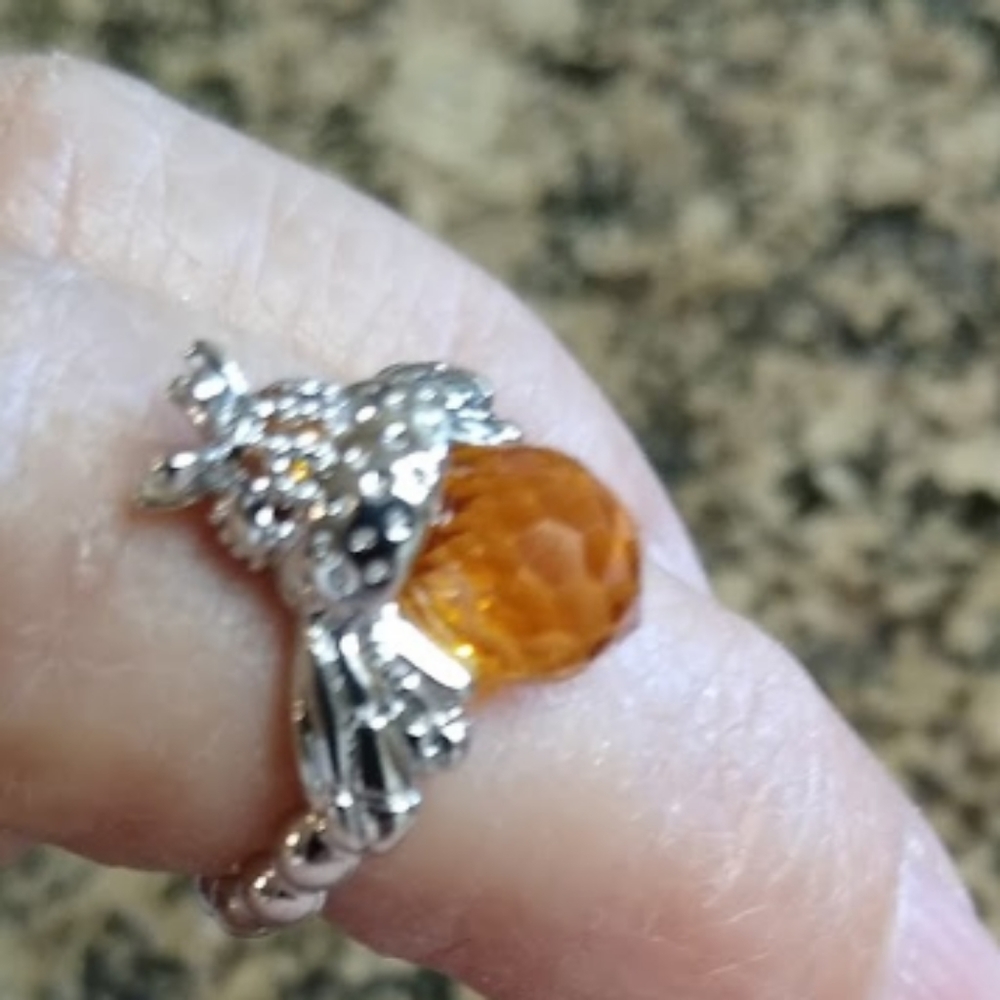 3/$20     NWT  SILVER DAINTY BUSY BEE RING